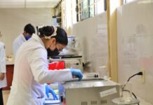 Laboratorio clínico de la UMSNH, al servicio de la población