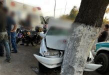 7 lesionados, durante un choque de taxi con árbol