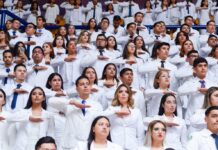 Entregan Cartas de Pasante a la generación 2018-2023 de la Facultad de Odontología.