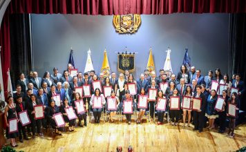 44 egresadas y egresados de la UMSNH recibieron el máximo reconocimiento al mérito académico que otorga la institución en el nivel de posgrado.