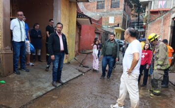 Alcalde recorre zonasAfectadas por tromba